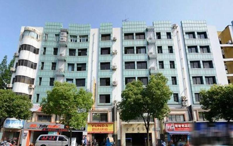 宜嘉商务楼（商城路 2000 号）
