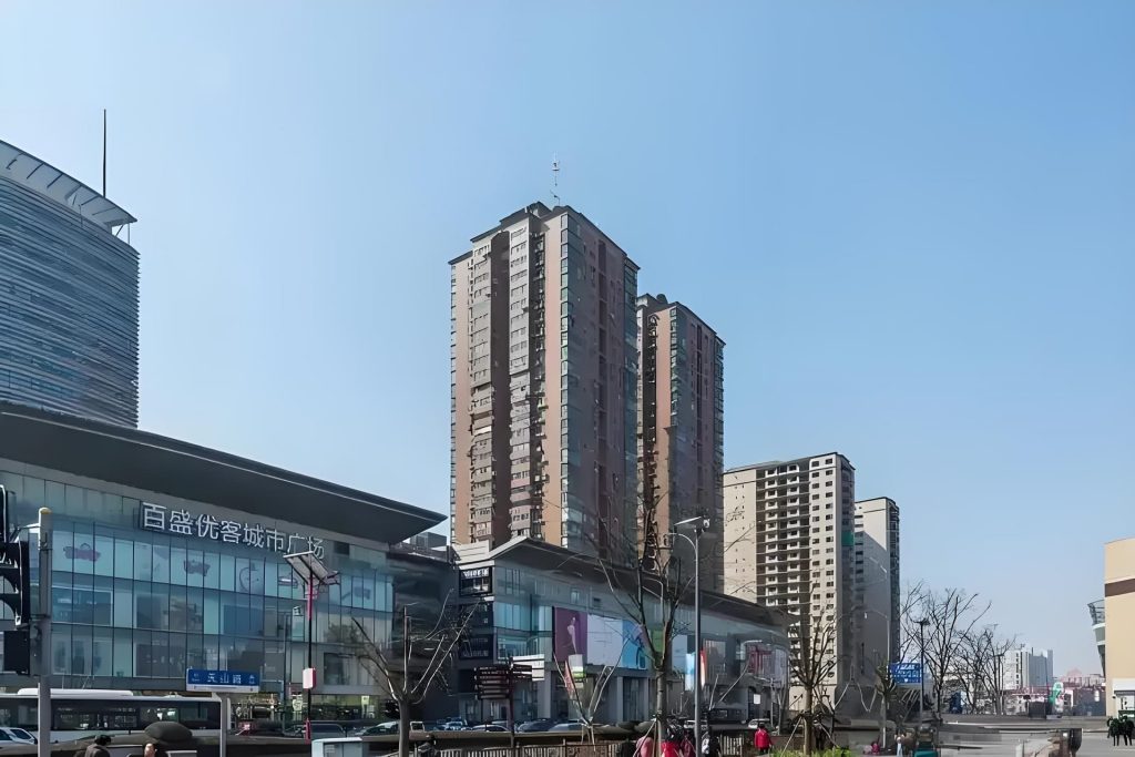 天山商厦商住楼